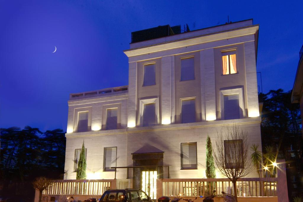 Готель Relais 6 Via Tolmino Рим Екстер'єр фото